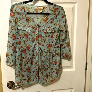 Mossimo flowered blouse